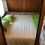 Aigeas مكان تخييم *
