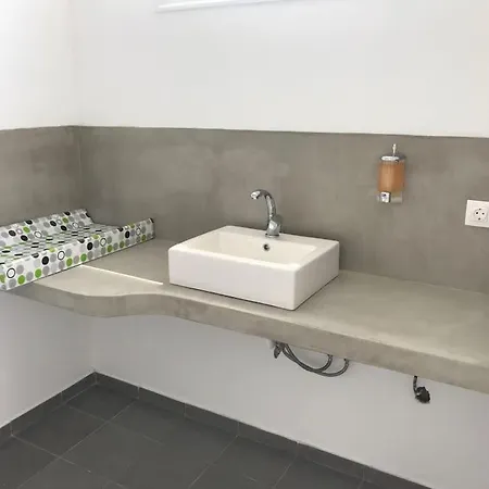 Aigeas Kamp alanı Nea Kallikrateia