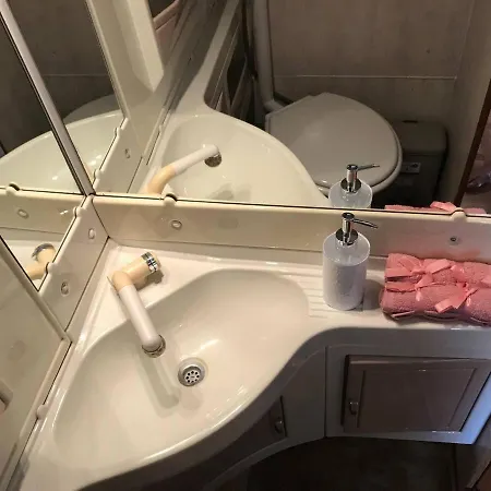 Aigeas Camping Nea Kallikrateia