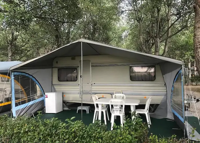 Aigeas Camping Nea Kallikrateia