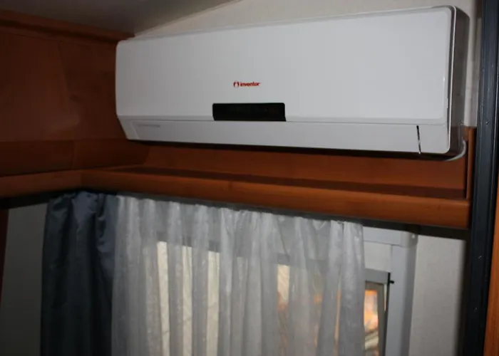 Aigeas Camping Nea Kallikrateia